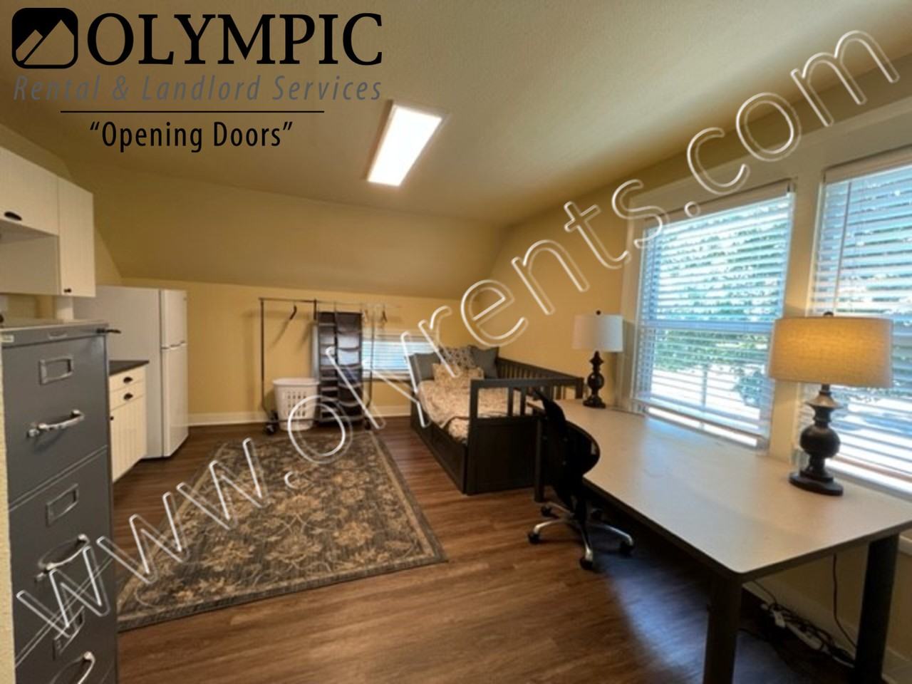 1616 Capitol Way S - Photo 2 of 4