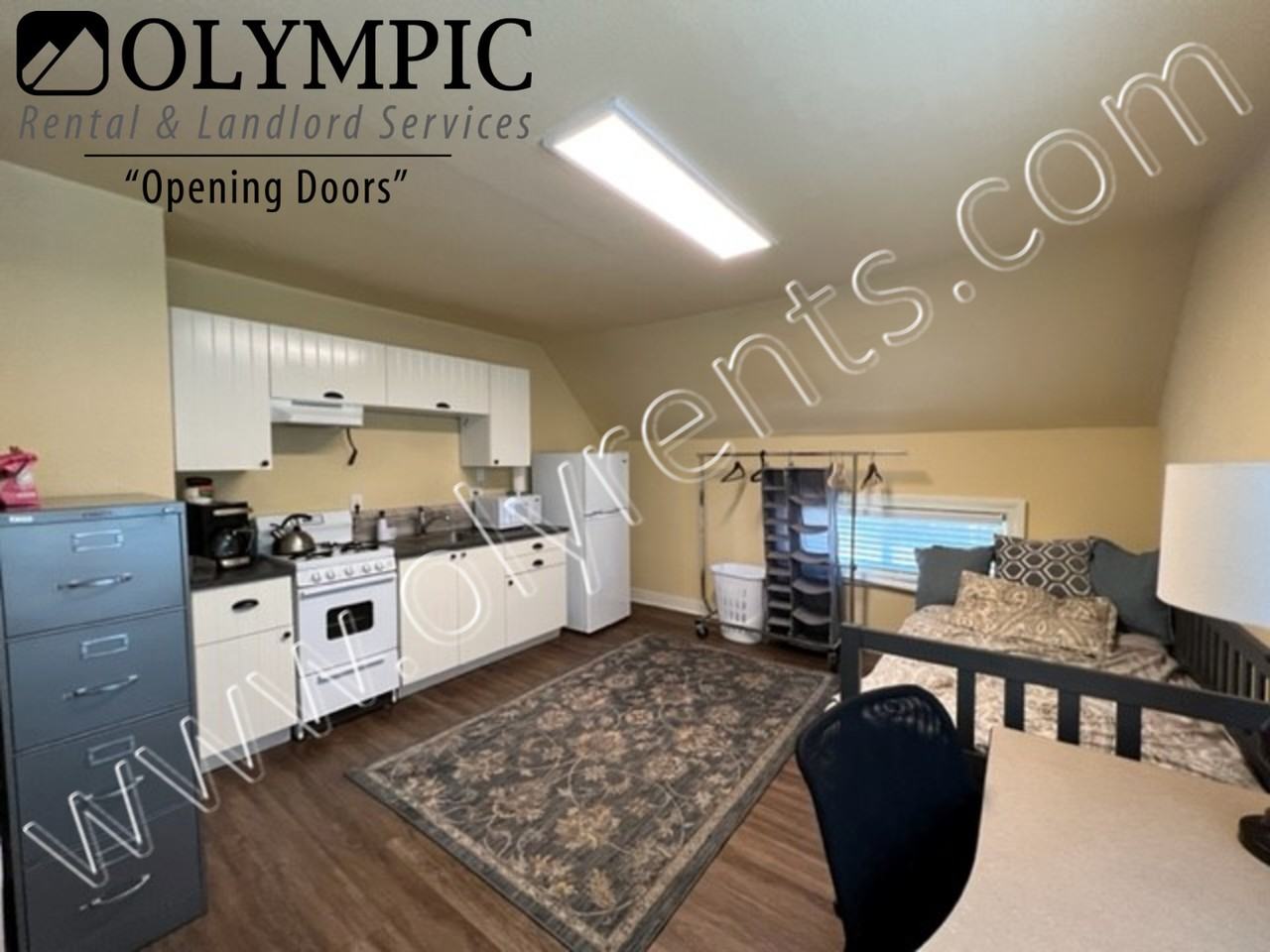 1616 Capitol Way S - Photo 3 of 4