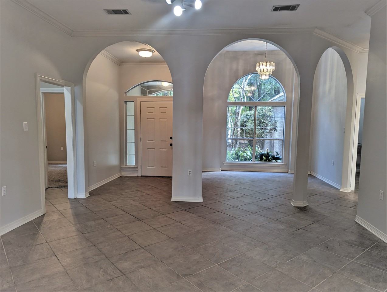 131 Fair Lake Dr - Photo 2 of 29