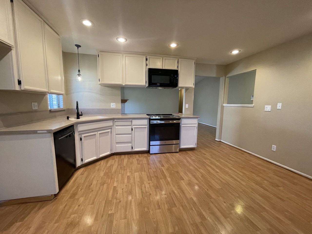 7700 Hannah Ave - Photo 2 of 17