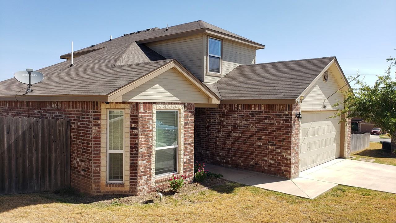 5305 Eagles Nest Dr - Photo 2 of 34