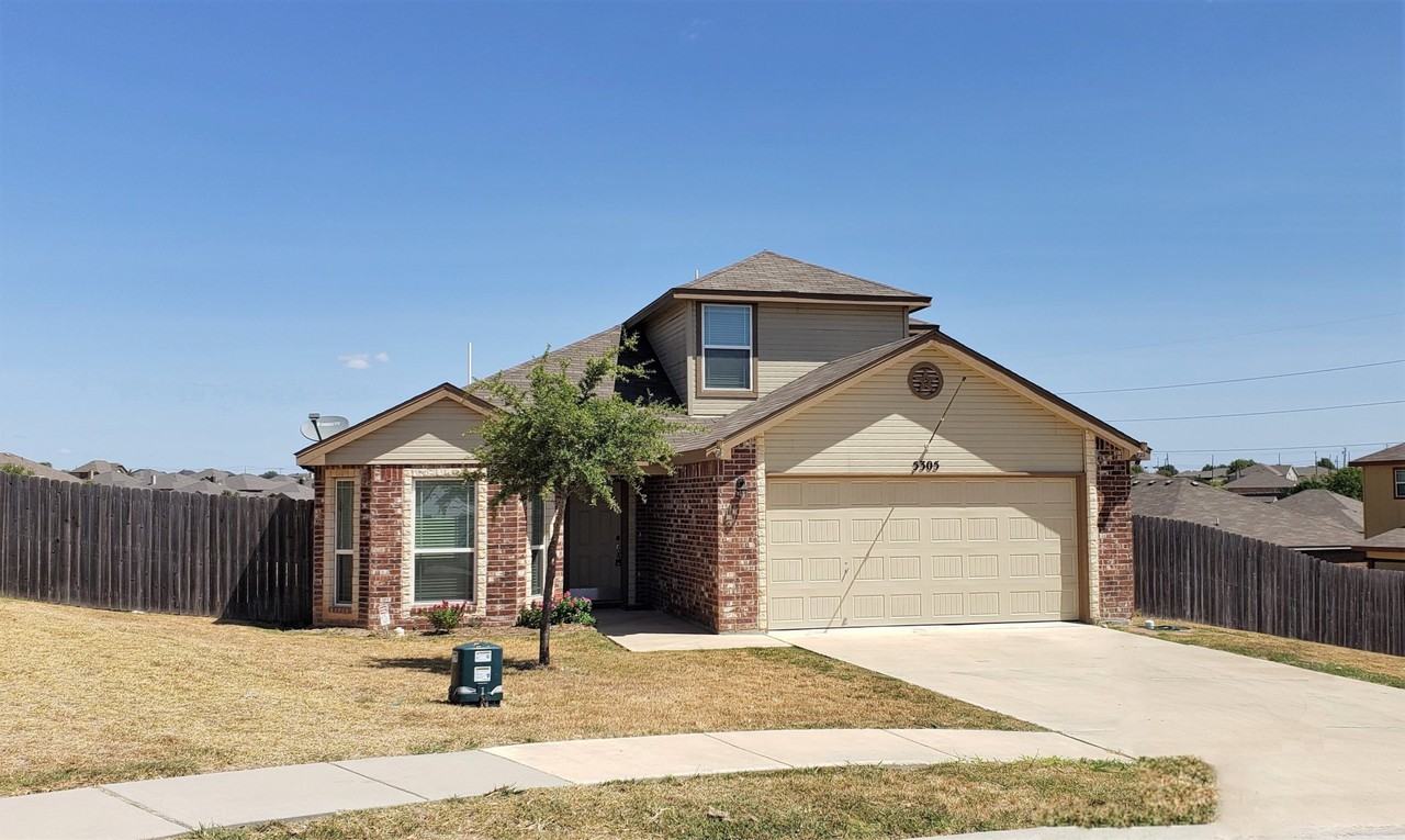 5305 Eagles Nest Dr - Photo 3 of 34