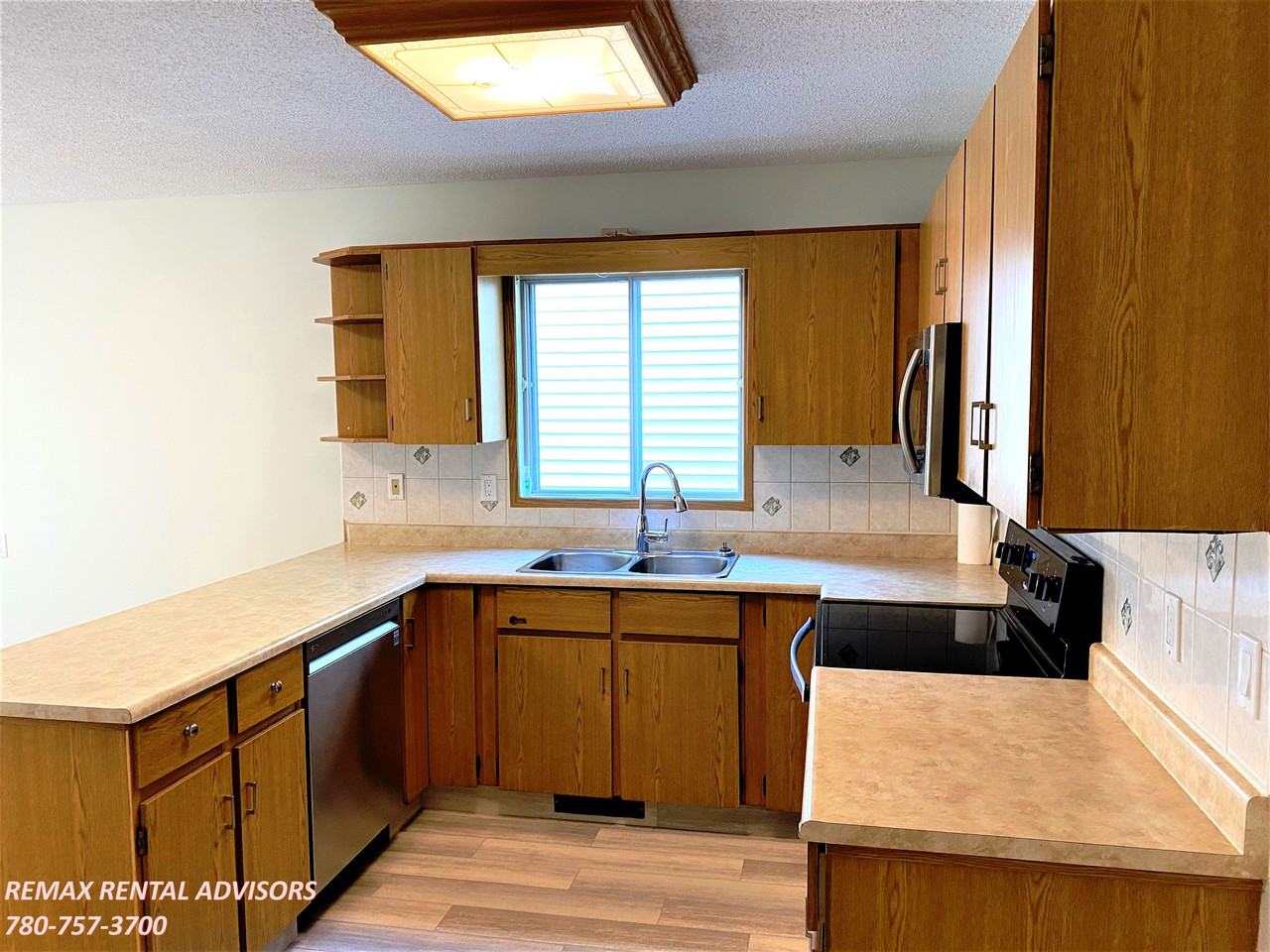 10824 11 Ave Nw - Photo 3 of 24