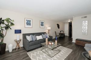 featured image of 930 S Boulevard