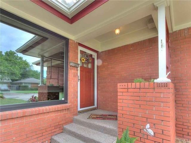 3236 Northwest 40th Street - Photo 2 of 20