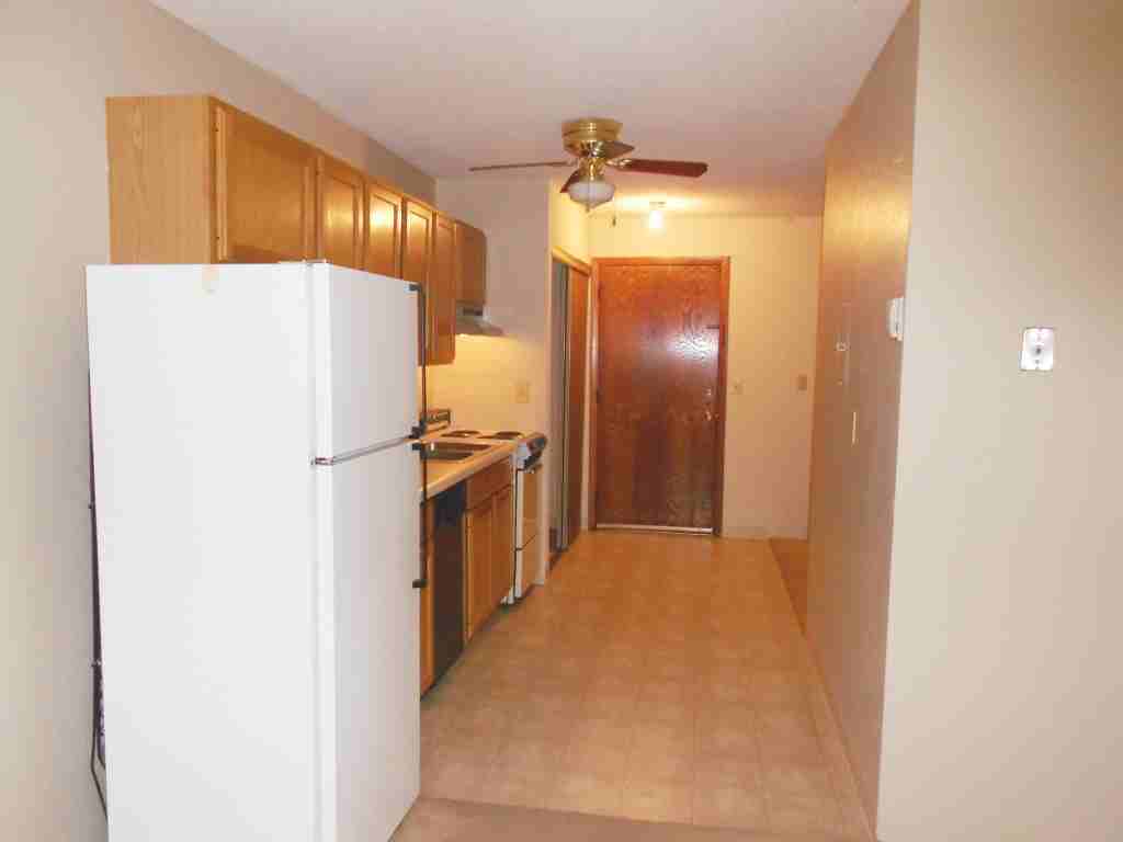 Franklin Villa Apartments - Photo 2 of 42