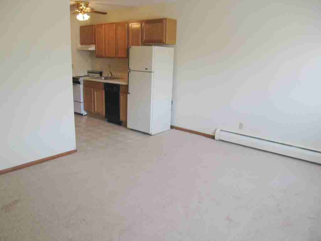 Franklin Villa Apartments - Photo 3 of 42