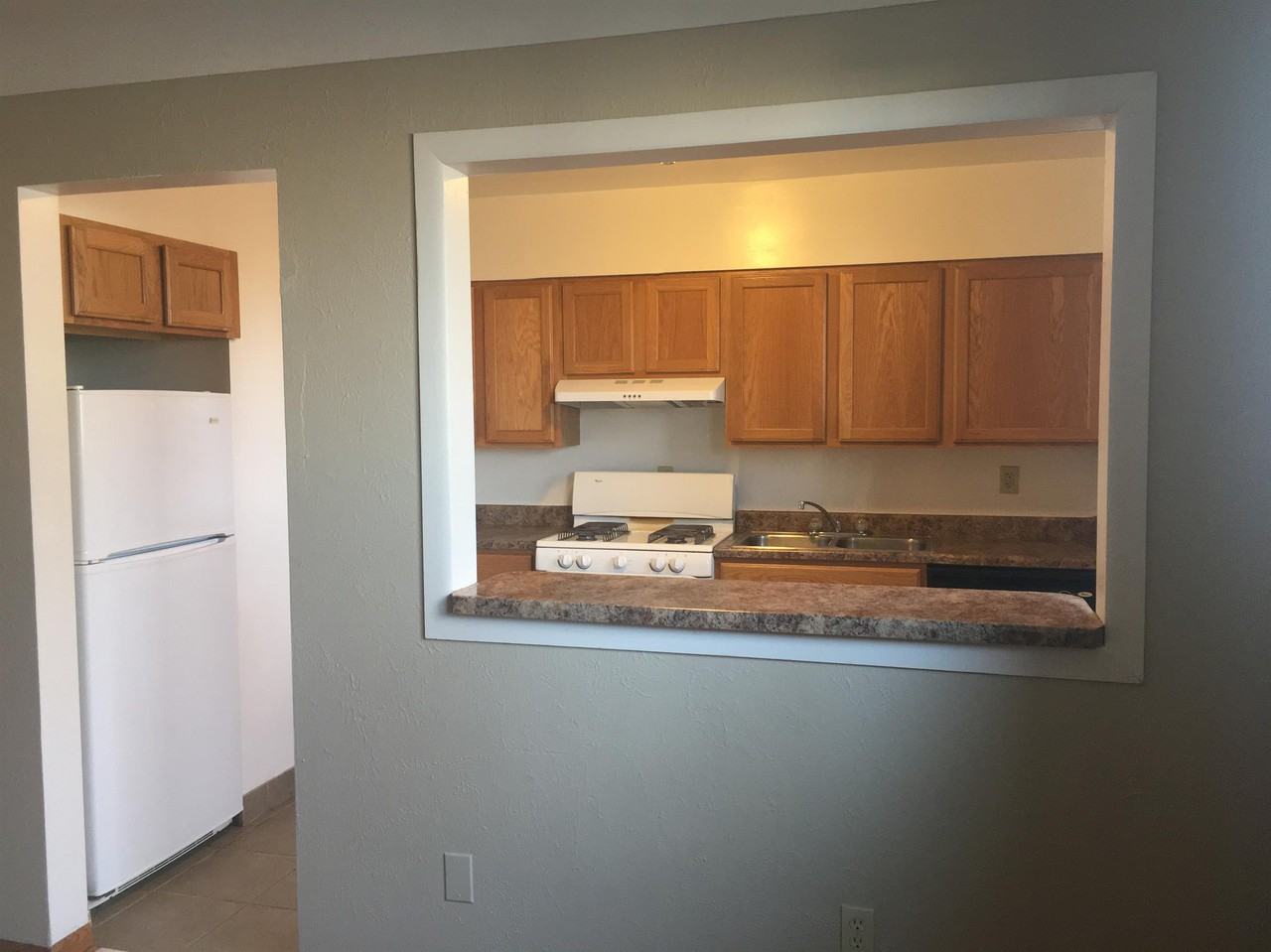 Rose Park Apt-1615 - Photo 2 of 15