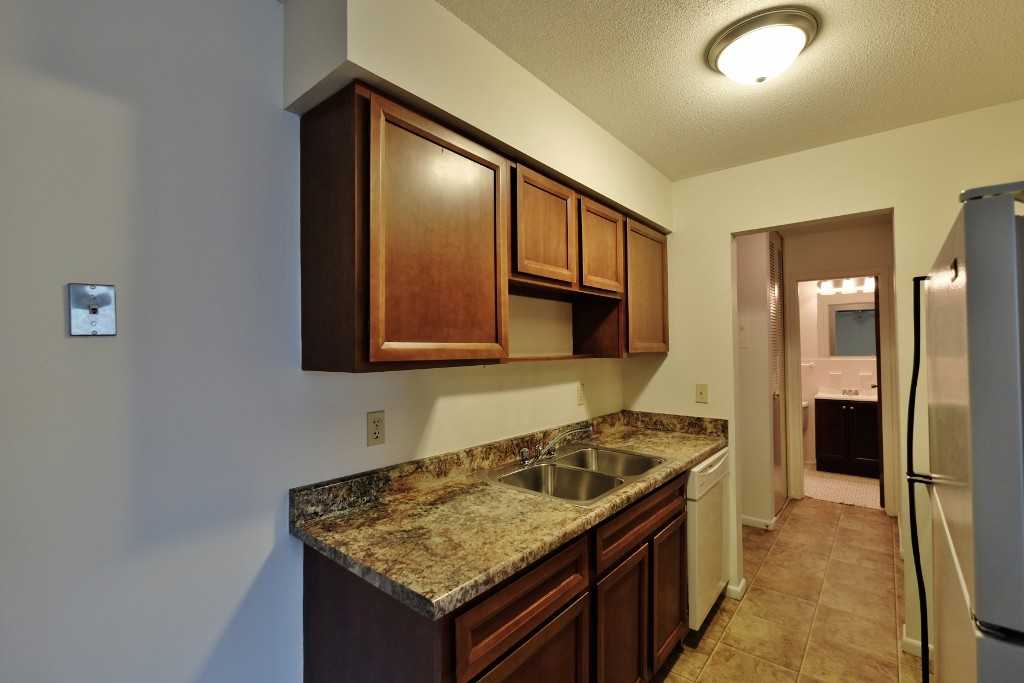 Aquila Park-8216 - Photo 2 of 32