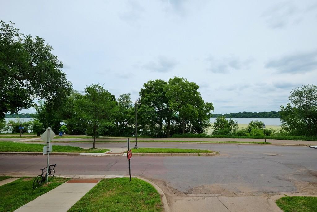 Linden Hills2719 Apartments 2719 W 43rd St, Minneapolis, MN 55410 Zumper