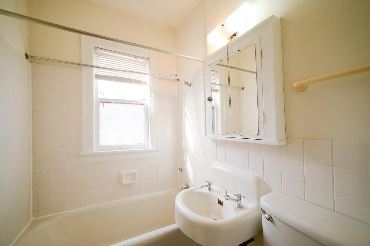 Girard Apartments - 3253 - Photo 2 of 18