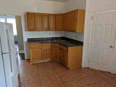 605 Wethersfield Avenue - Photo 2 of 10