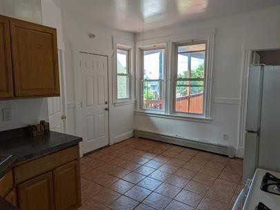 605 Wethersfield Avenue - Photo 3 of 10