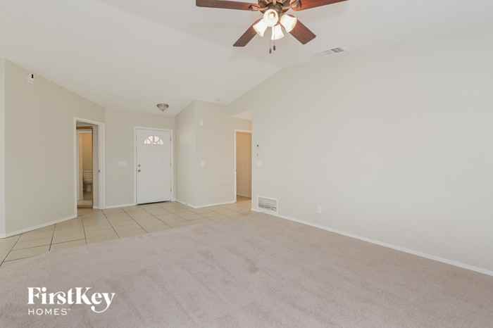 2541 W Tenbrook Way - Photo 3 of 15