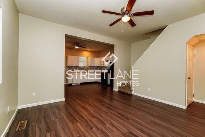 343 S Warren Ave - Photo 2 of 15