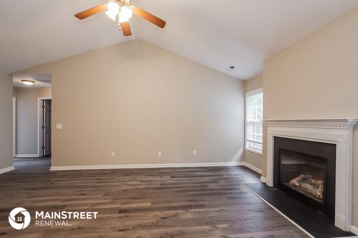 4817 Fallfield Dr - Photo 3 of 16