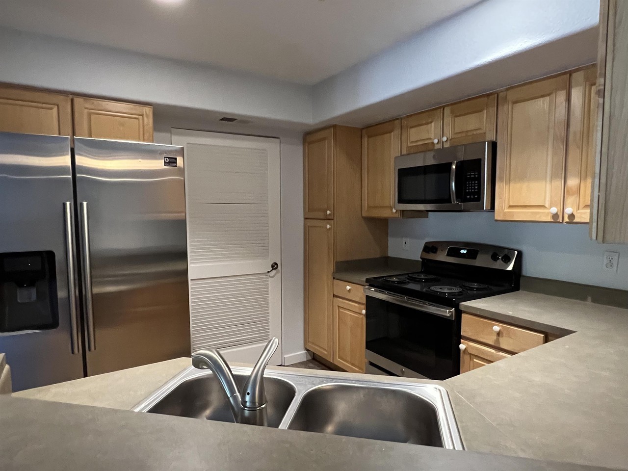 River Pines Ct #1 - Photo 3 of 19
