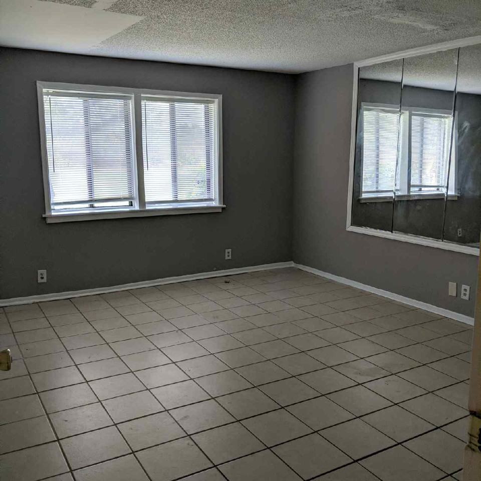 1079 Harold Dr #1 - Photo 2 of 6