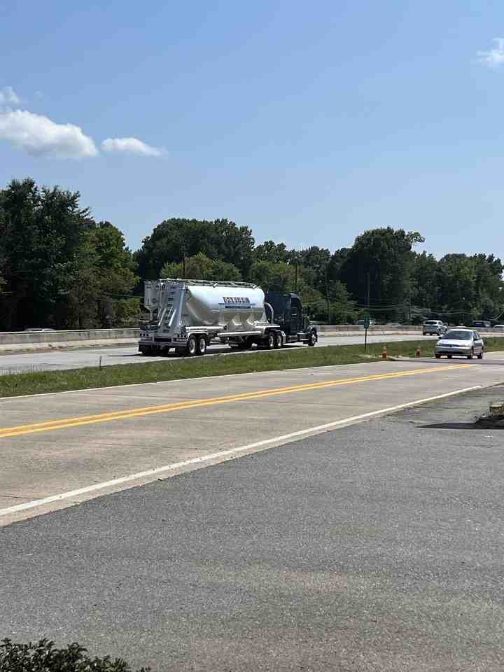 1212 John Harden Drive - Photo 4 of 8