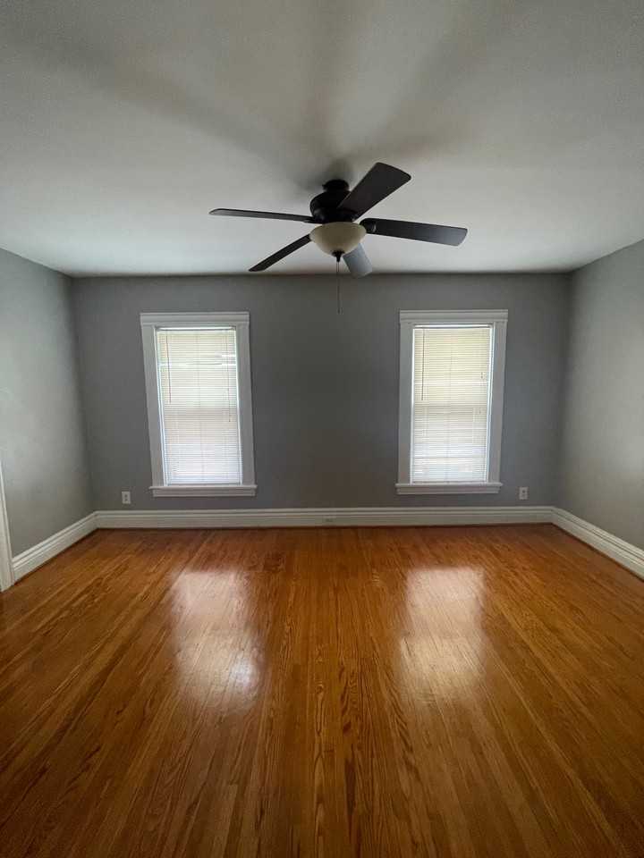 189 Gregory St #UP - Photo 6 of 18
