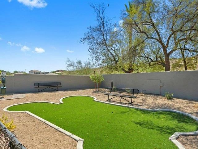 7611 S 36th St - Photo 2 of 17