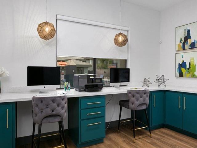 7611 S 36th St - Photo 5 of 17