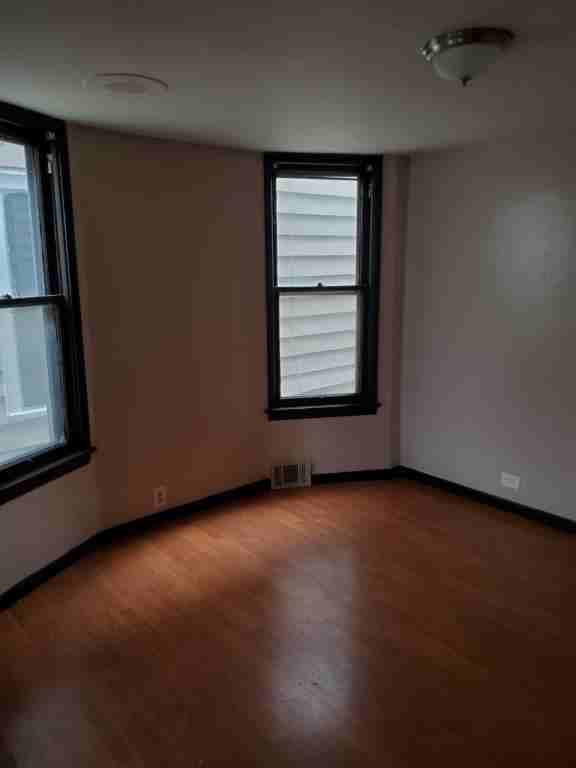 144 Congress St Lowr - Photo 3 of 8