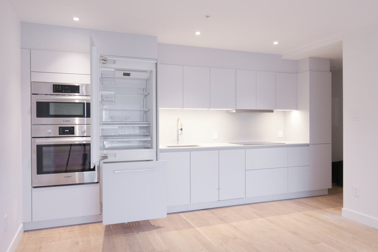 Plaza Drummond Apartments 3435 Rue Drummond, Montréal, QC H3G 1X8