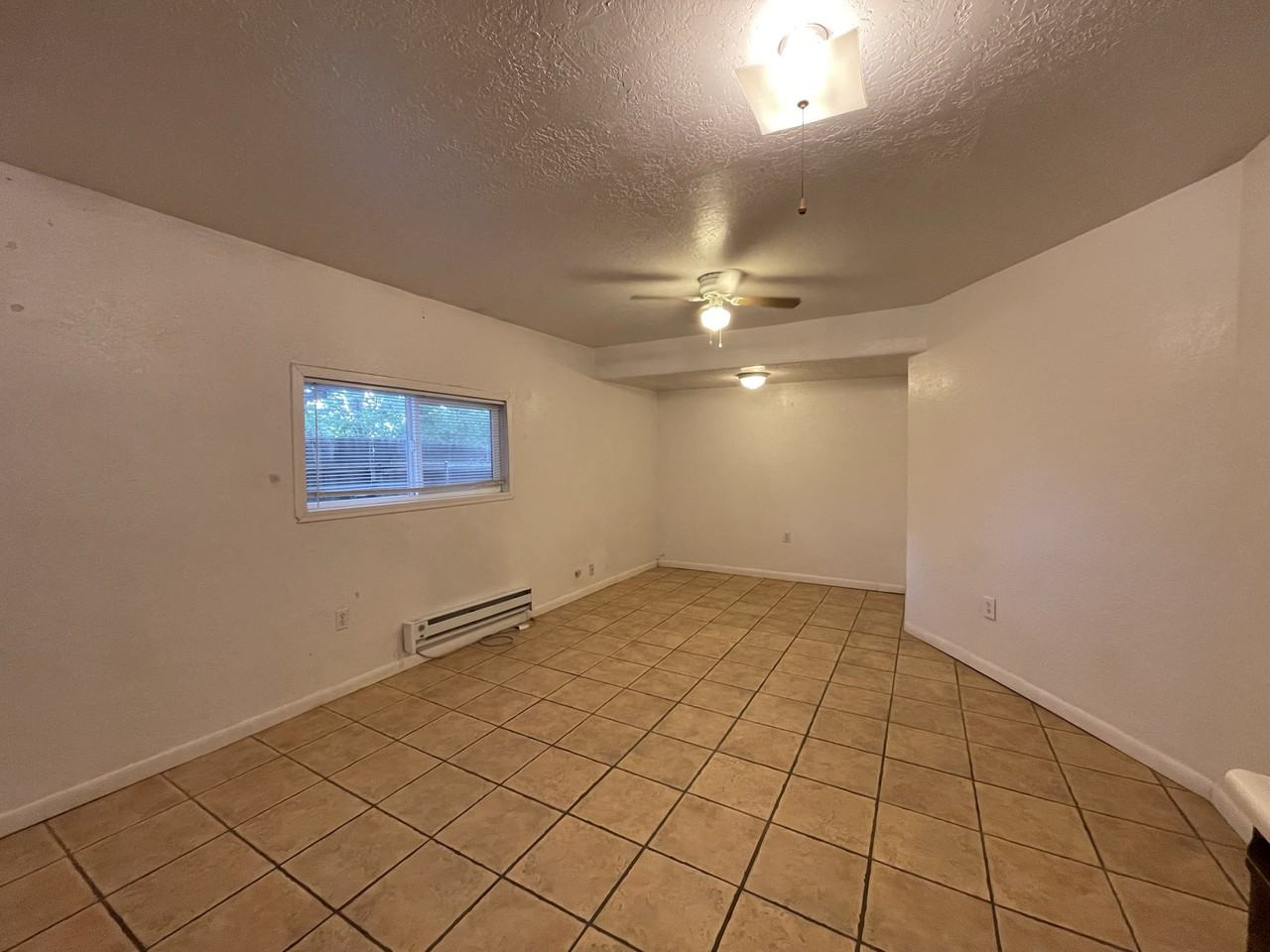618 Jefferson St Ne #D - Photo 6 of 21
