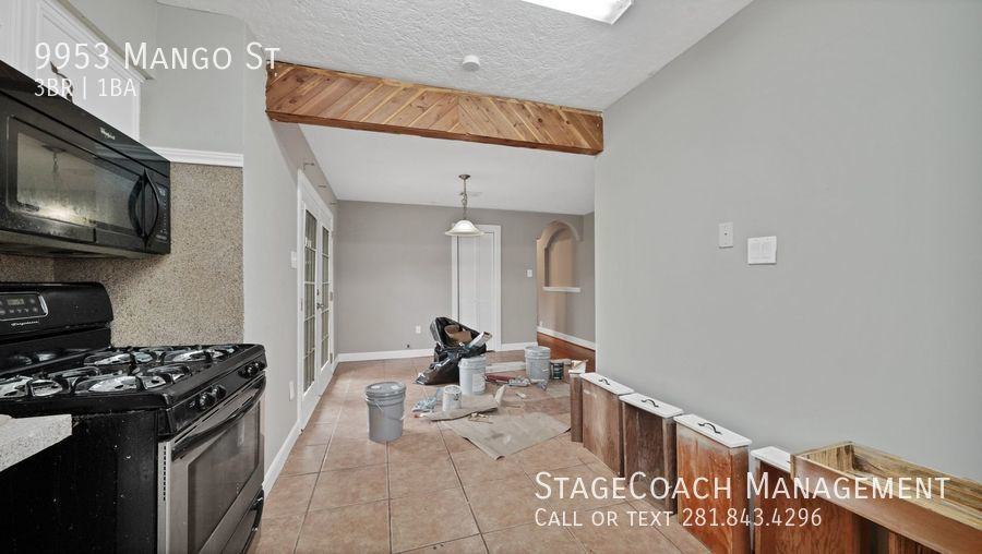 9953 Mango St - Photo 2 of 23