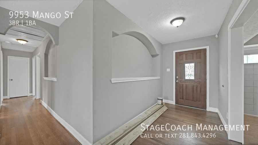 9953 Mango St - Photo 3 of 23