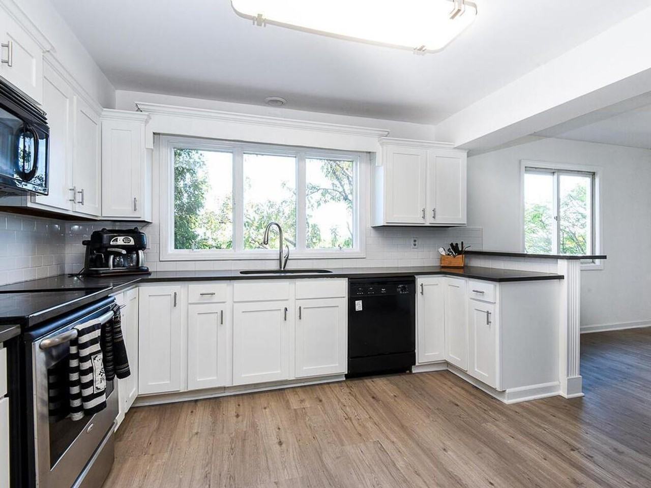 28XX Penn Ave S - Photo 2 of 27