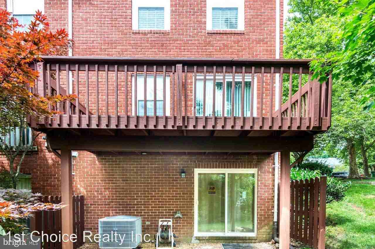 1009 Dartmouth Glen Way - Photo 2 of 11