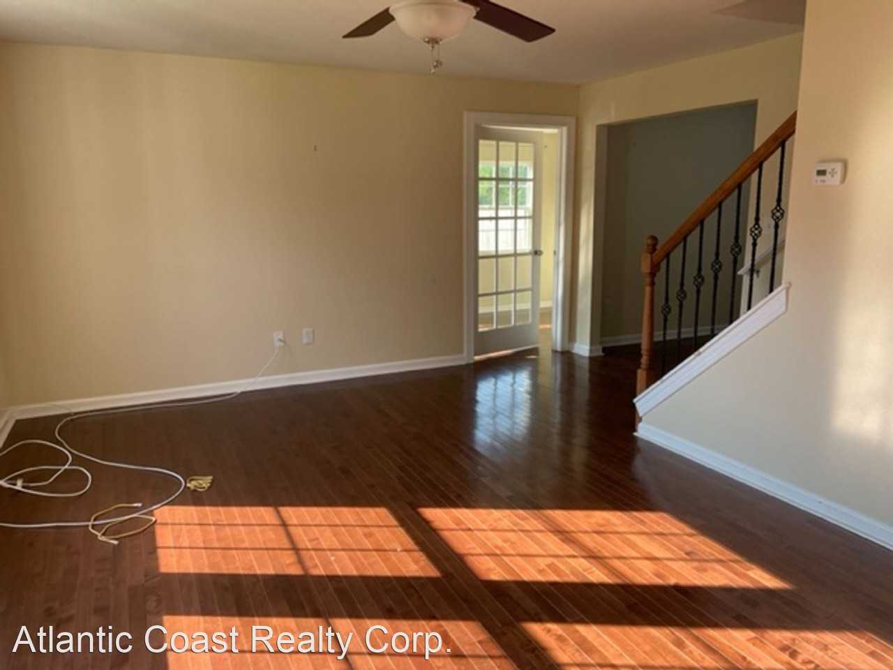 8031 Roxboro Rd - Photo 2 of 20