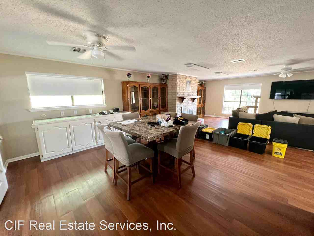 1189 W Elm Mott Dr - Photo 2 of 16