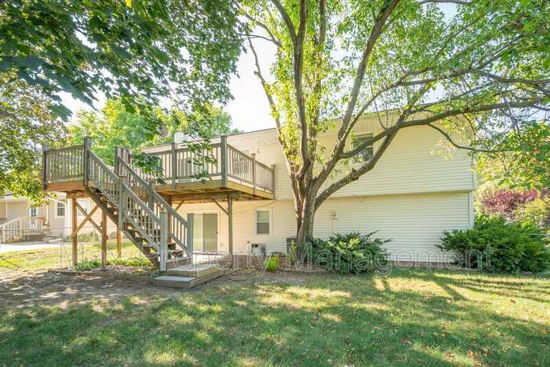 5315 Merced St - Photo 2 of 20