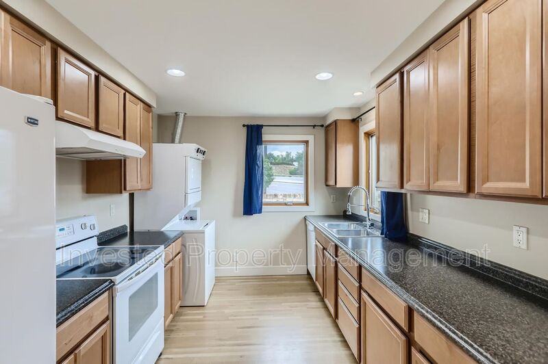 3580 S Marion St #A - Photo 3 of 10