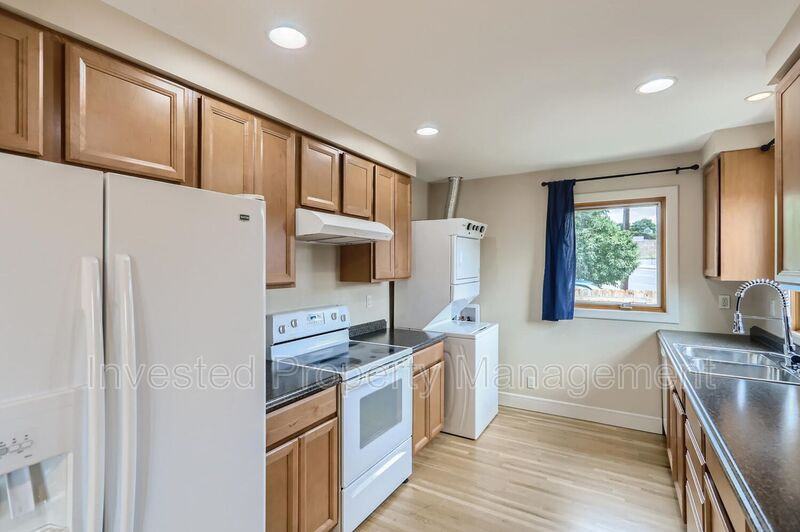 3580 S Marion St #A - Photo 4 of 10