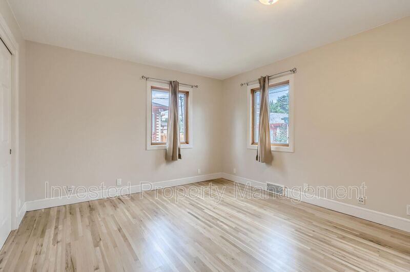 3580 S Marion St #A - Photo 5 of 10