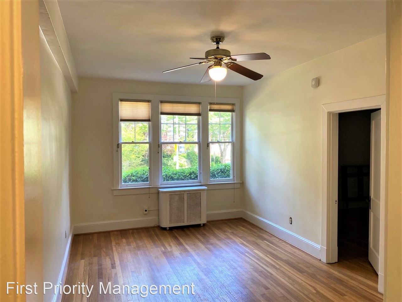 3028 Porter St Nw #102 - Photo 3 of 16