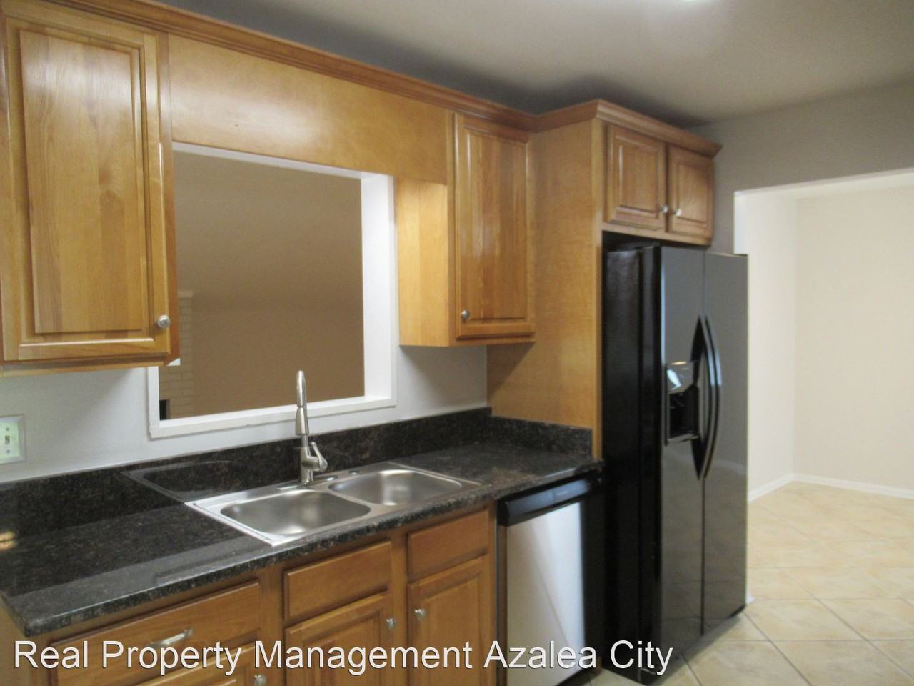 708 Littledale Rd - Photo 3 of 18