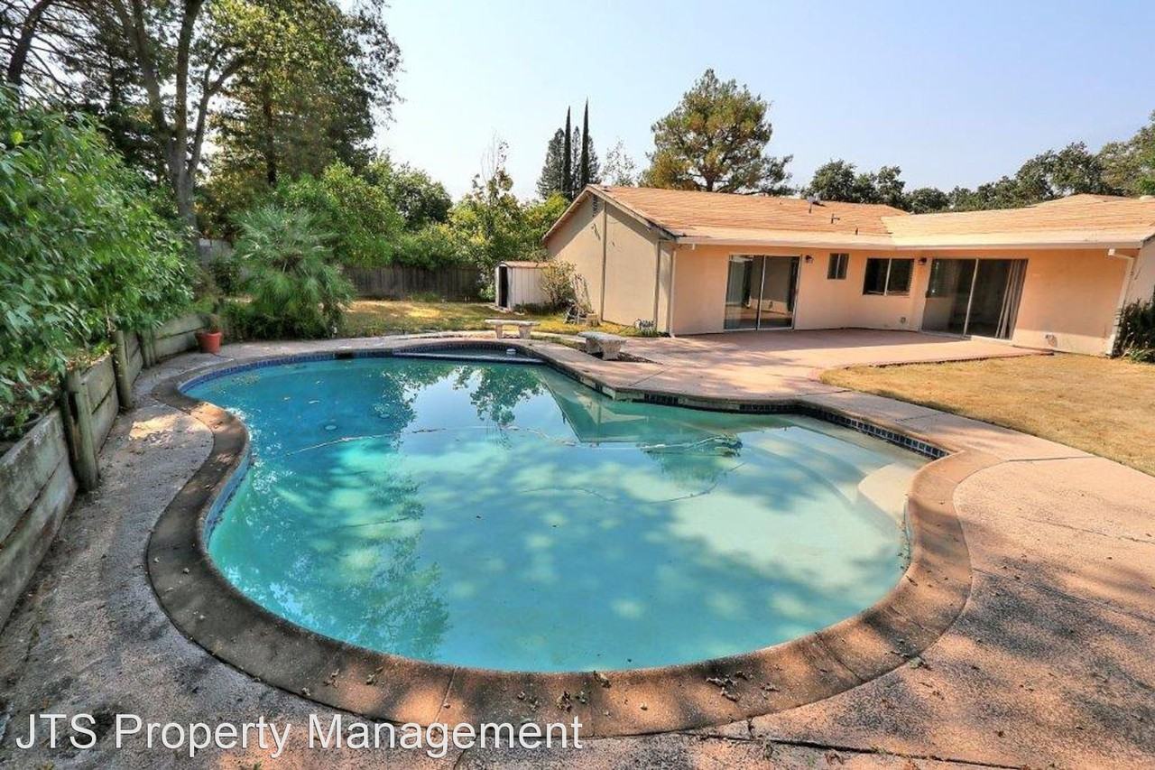 8160 Twin Oaks Ave - Photo 3 of 25