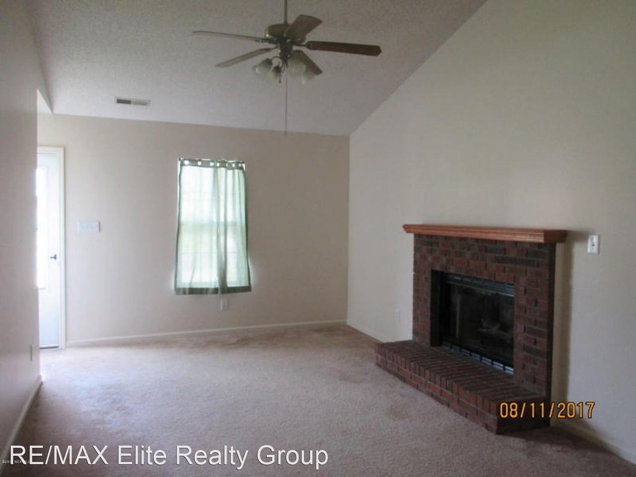 105 Live Oak Ct - Photo 3 of 11