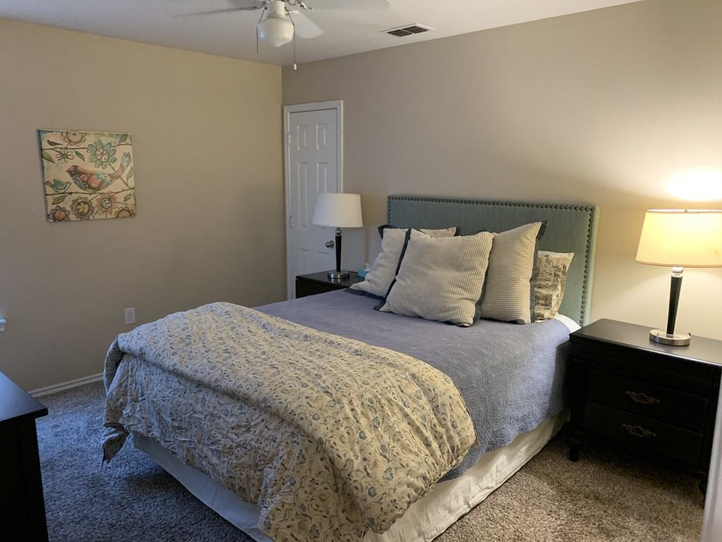 531 N Clinton Ave - Photo 2 of 10