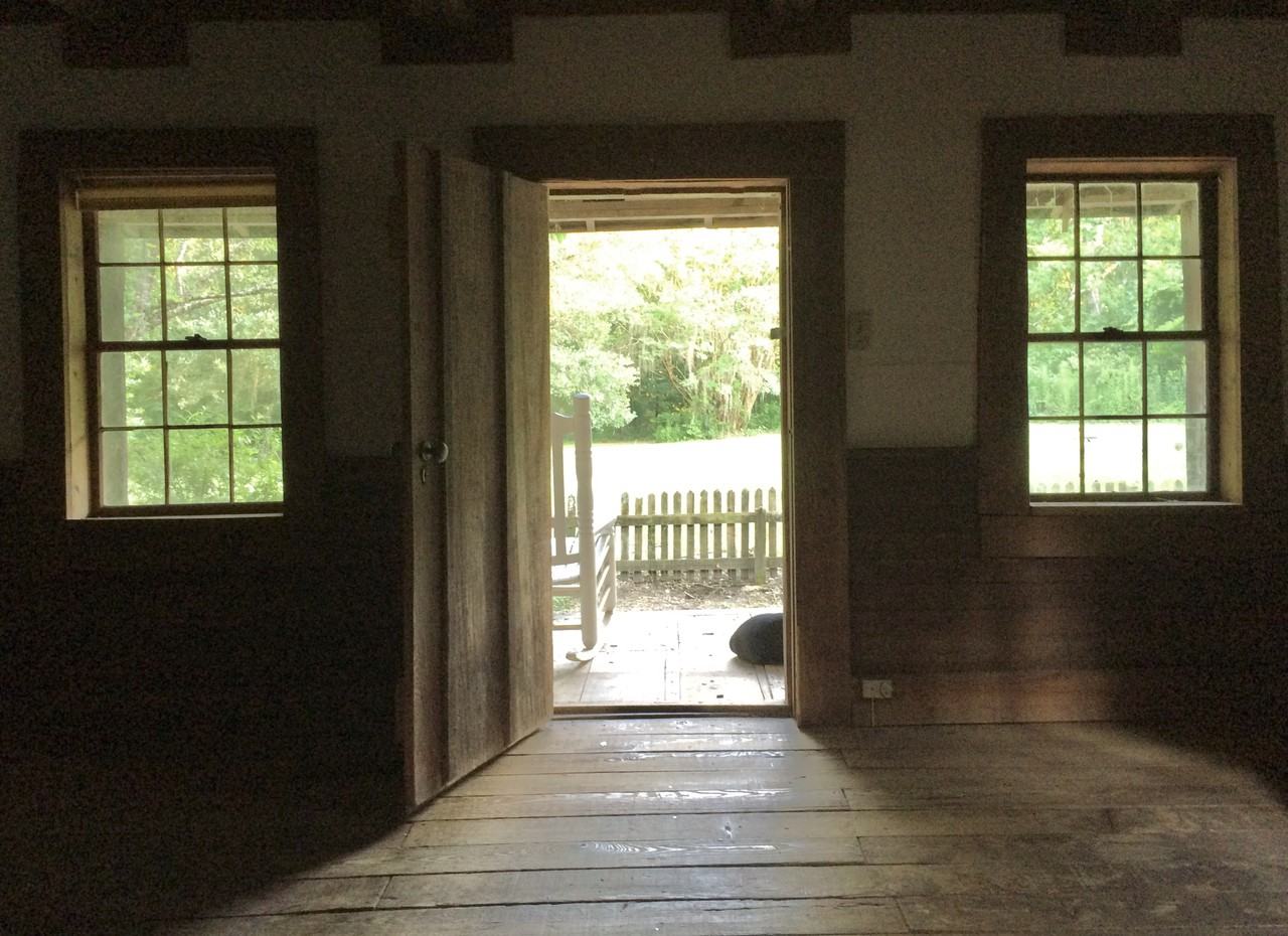 1056 Old Bridgeport Rd - Photo 4 of 14