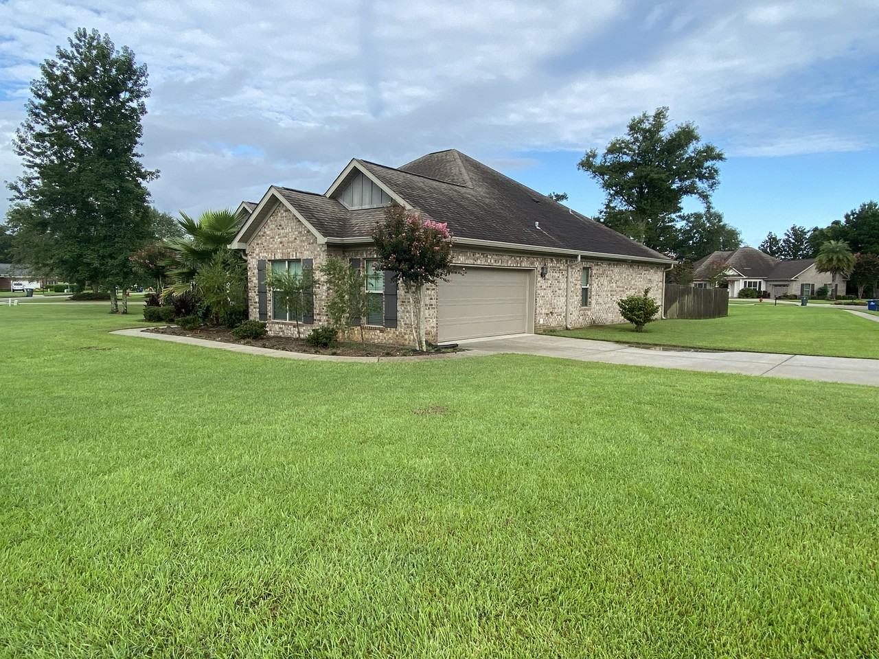 9549 Autauga Bnd - Photo 2 of 22
