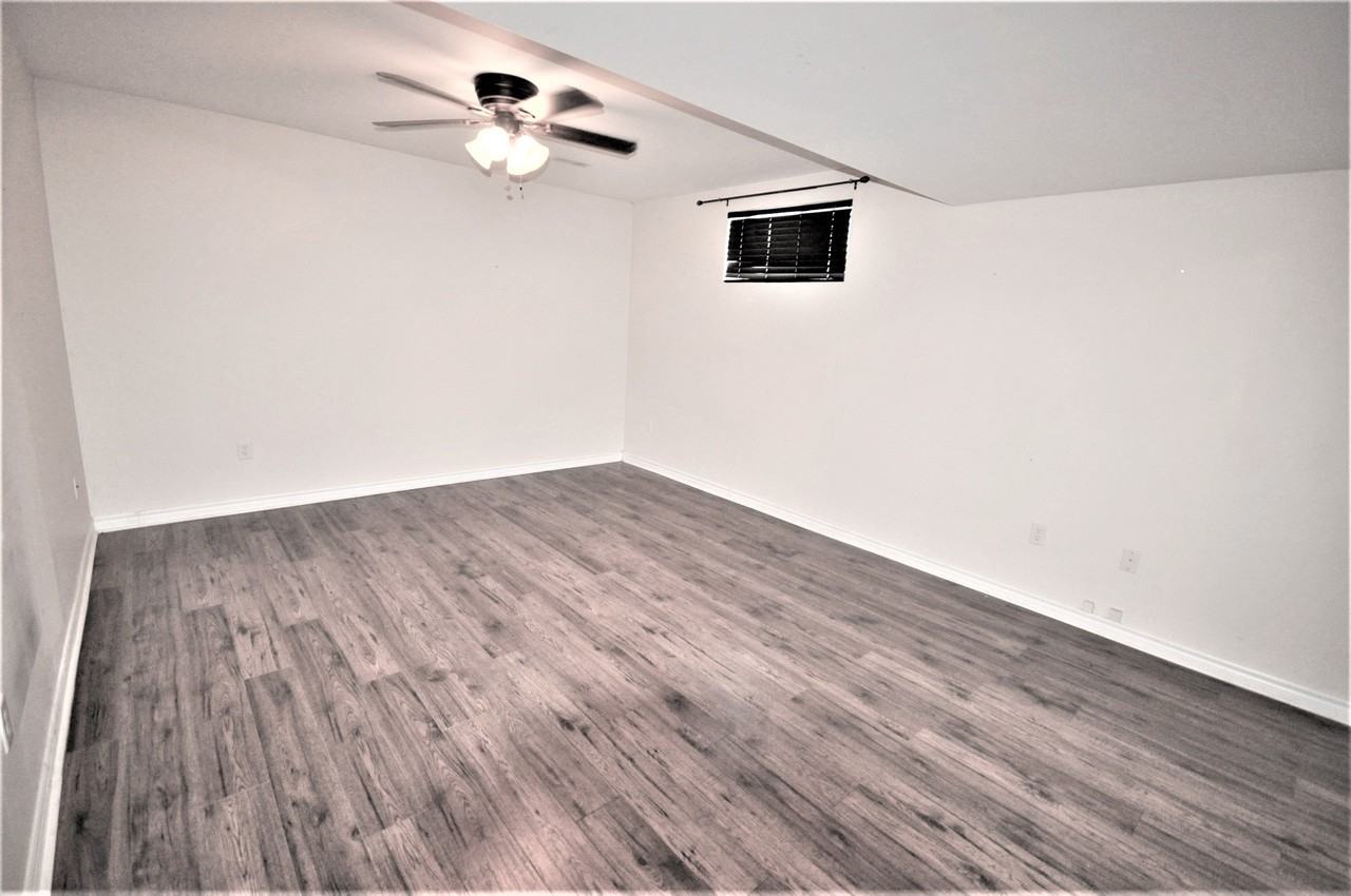 305 Johnson St Basement - Photo 3 of 9