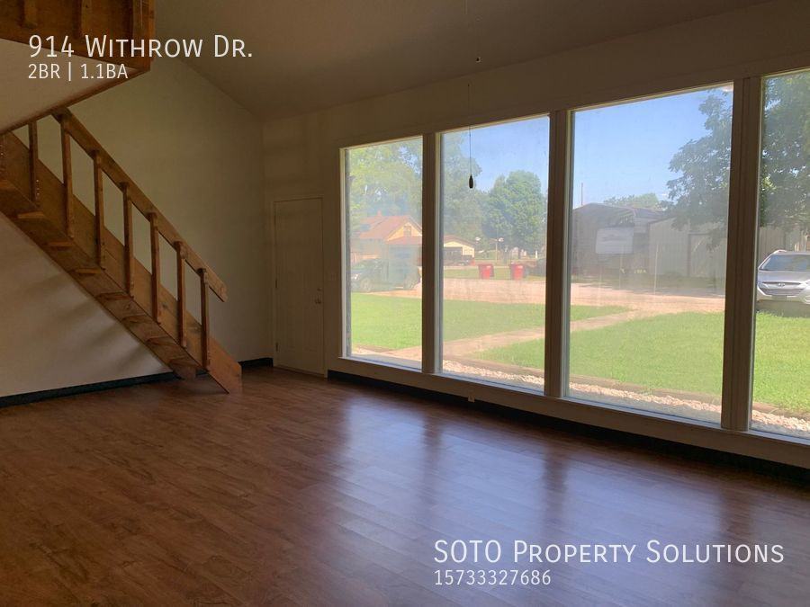 914 Withrow Dr - Photo 3 of 10