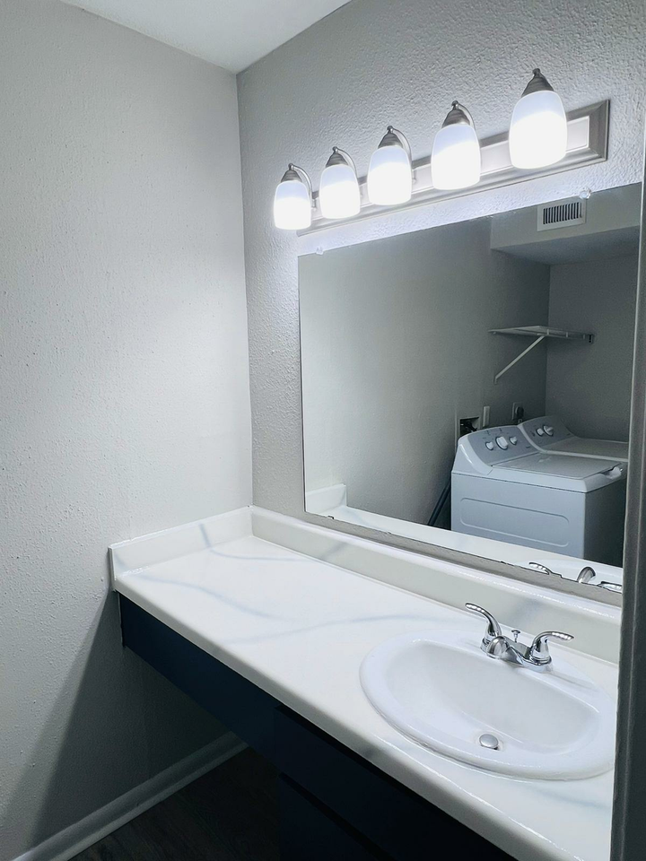 Broadmead  At The Med Apartments - Photo 6 of 12