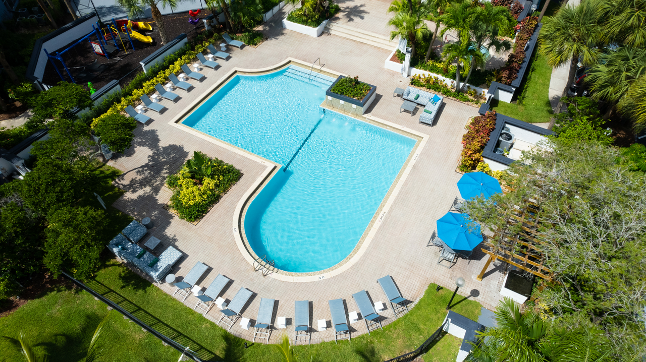 Valencia at Doral - Photo 4 of 49